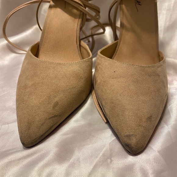 Nasty Gal Women’s Velvet Pointed Heels Size 9 👠 - Picture 4 of 16